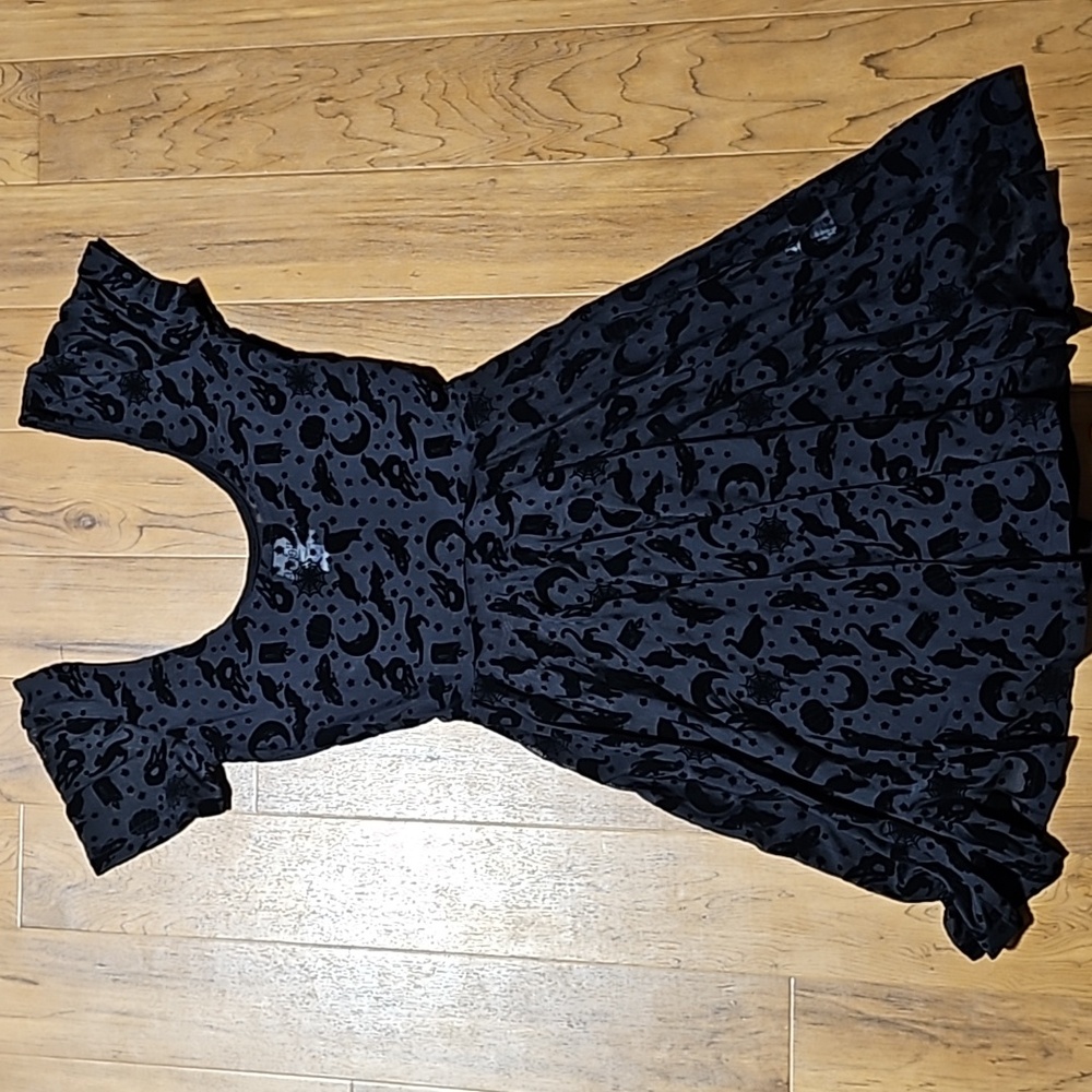 Collectif Spooky Mesh Dress - Picture 12 of 12